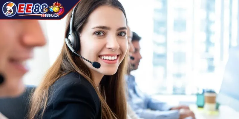 Liên hệ EE88 Hotline giải quyết vấn đề triệt để